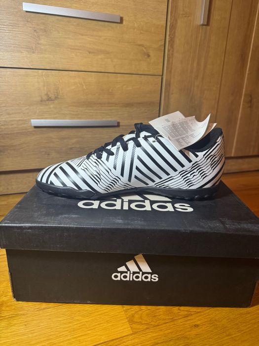 Футболни стоножки adidas