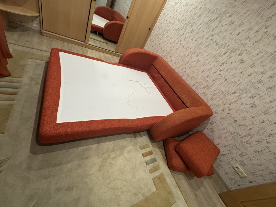 Диван раскладной б/у