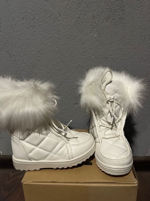 Нови детски ботуши