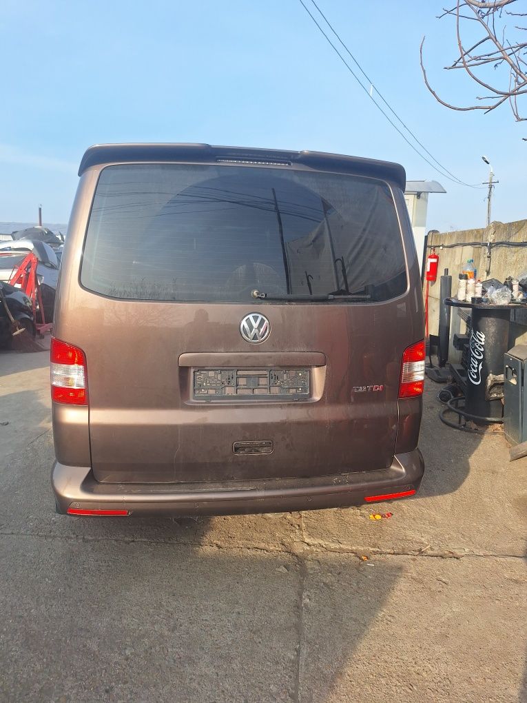 Dezmembram vw transporter t5 multivan 2.0 tdi manual cod motor cfc