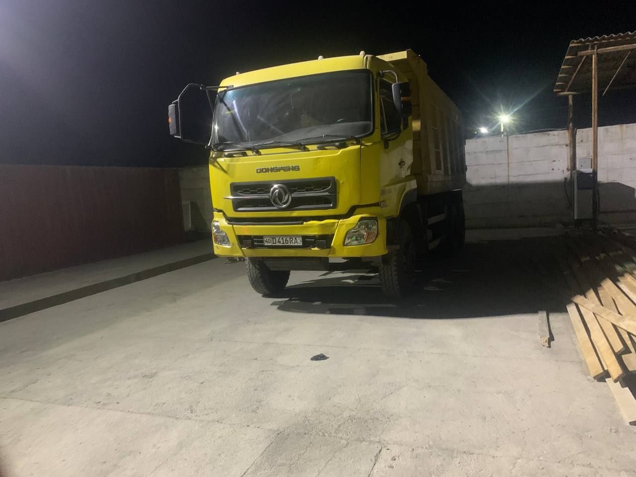 Грузовой DONGFENG .