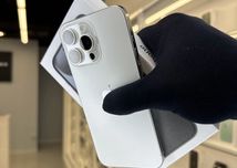 iPhone 15 Pro XR 256 гиг + Адаптер