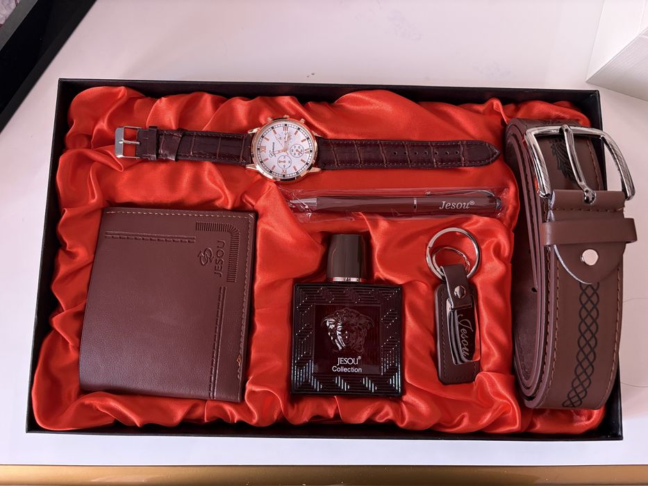 Подарочный мужской бокс: часы, ремень, кошелёк, парфюм