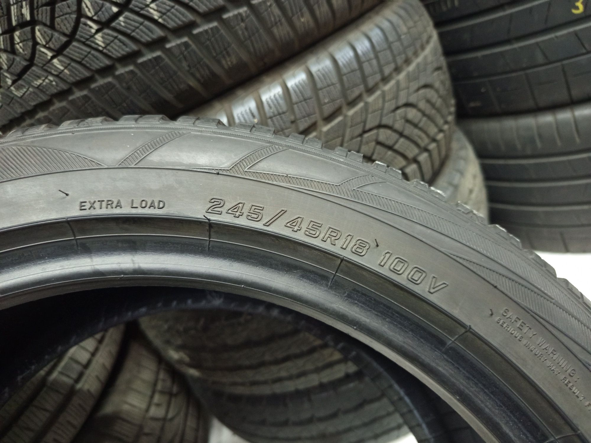 Falken 245/45/18-2бр 8.0мм
