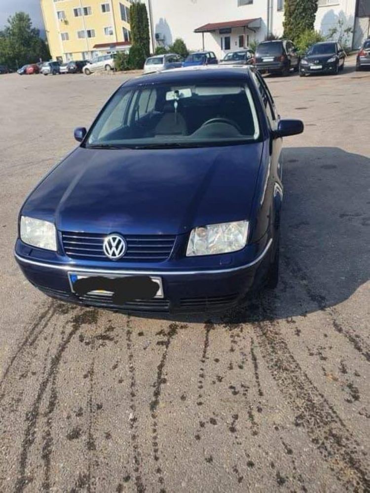 Vând Volkswagen. Itp și asigurare  expirate in urma cu 2 saptamani.