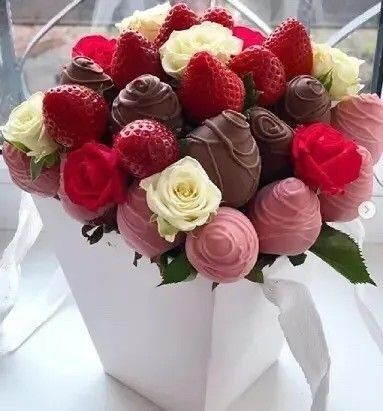 Клубничка в шоколаде