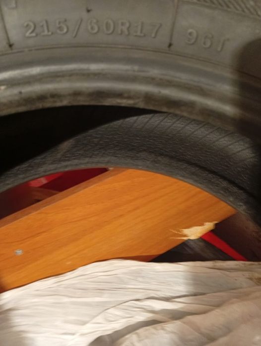 Продам зимние шины 215/60 R17