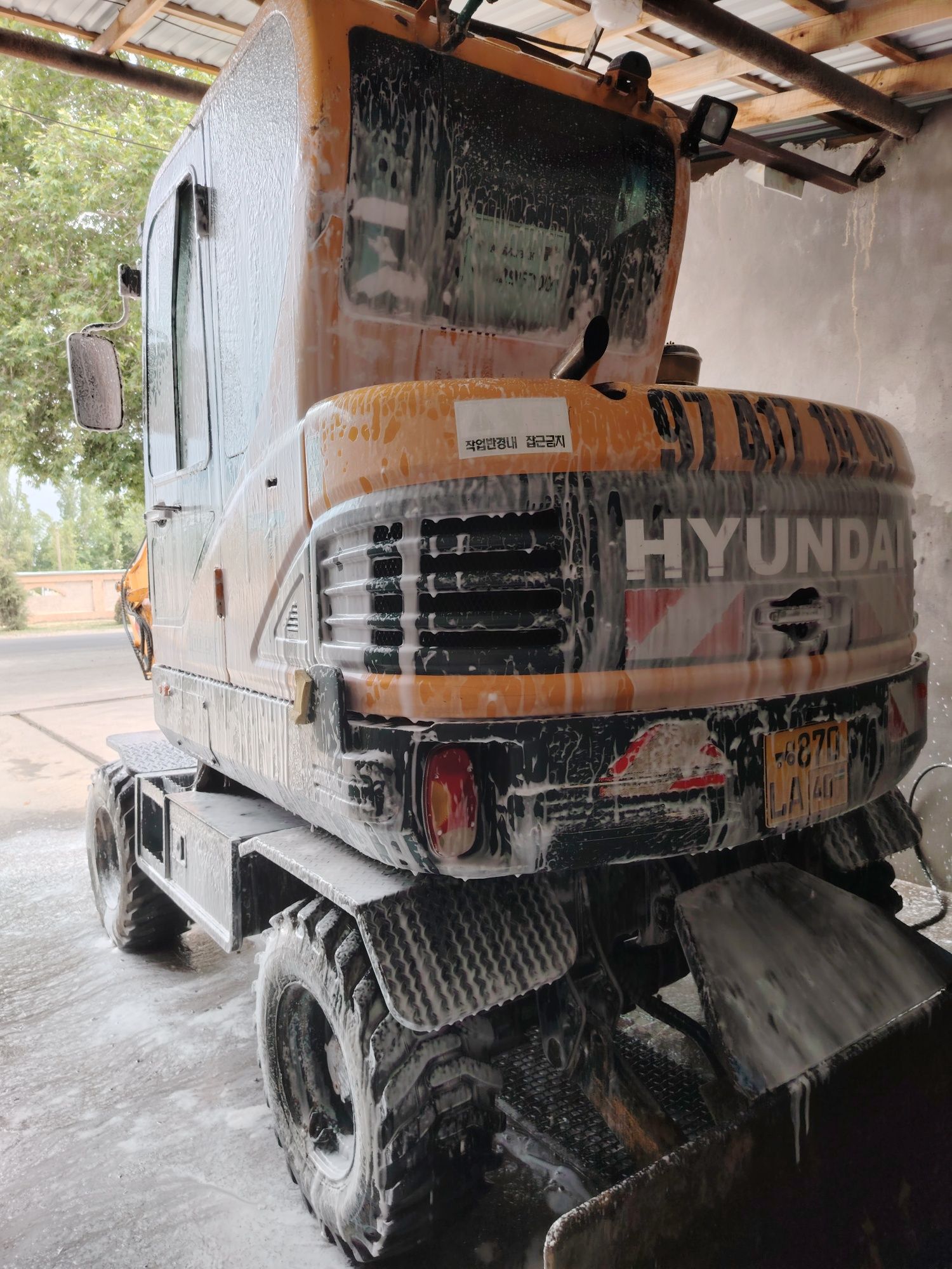 Ekskavator xizmatlari