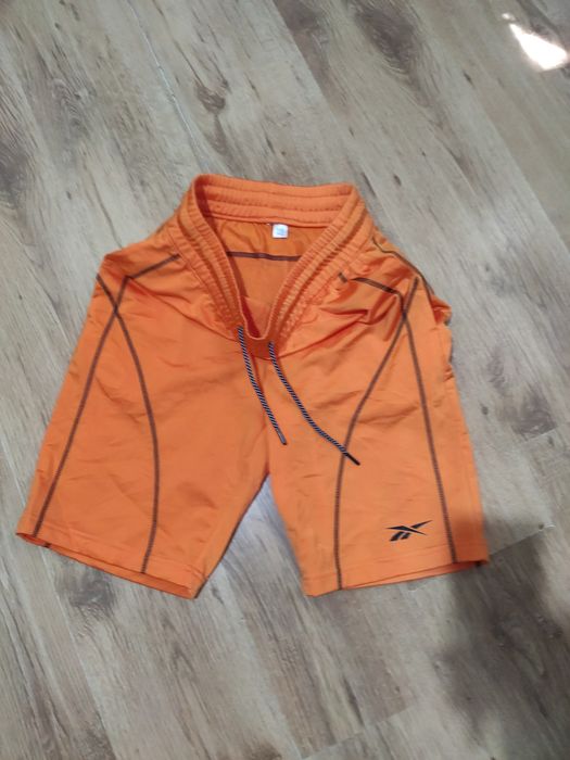 Pantaloni scurți Reebok mărimea S