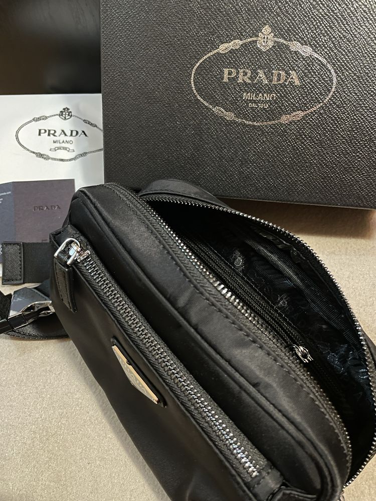 borseta Prada neagra