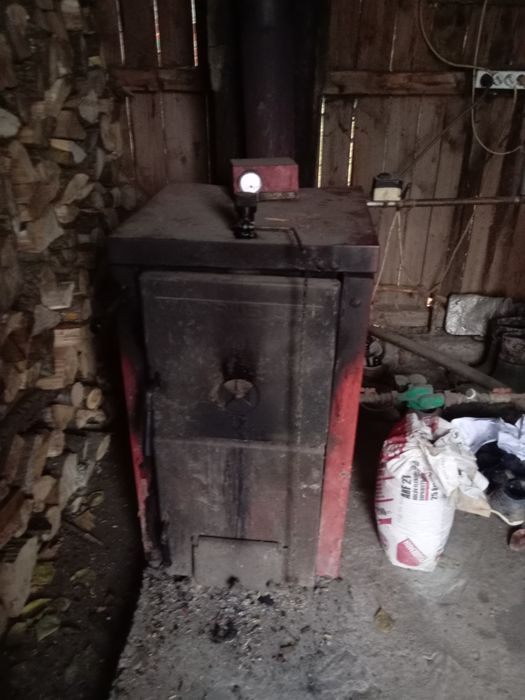 Vând centrală termica pe lemne