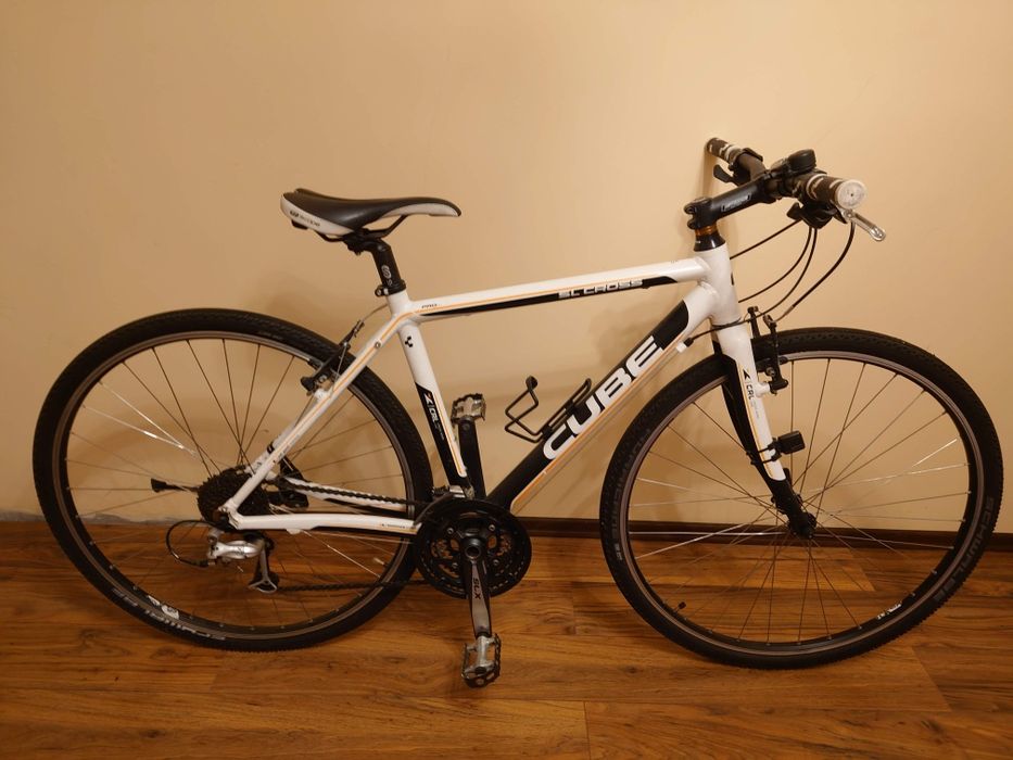 Vând bicicleta Cube 50' SL Cross Pro