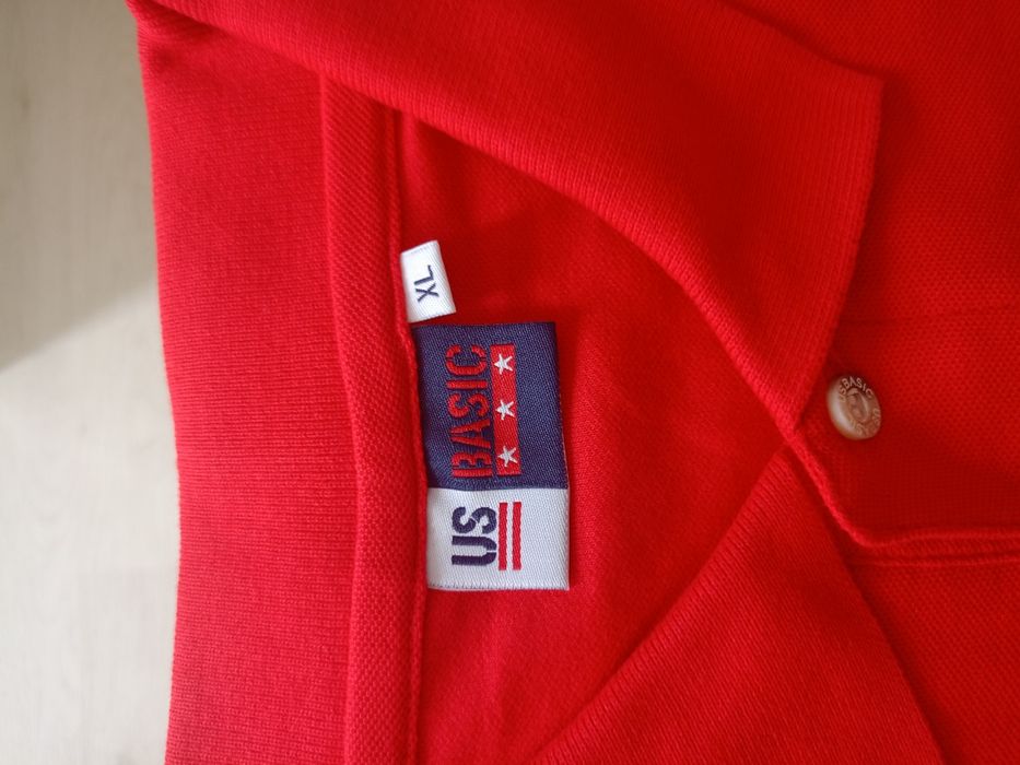 Vand tricou polo sport bărbătesc produs de calitate superioara