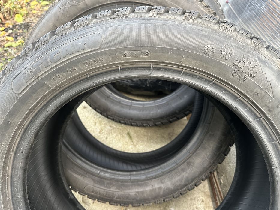 Anvelopa 225/50 R17