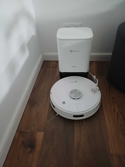 Aspirator robot Ezviz