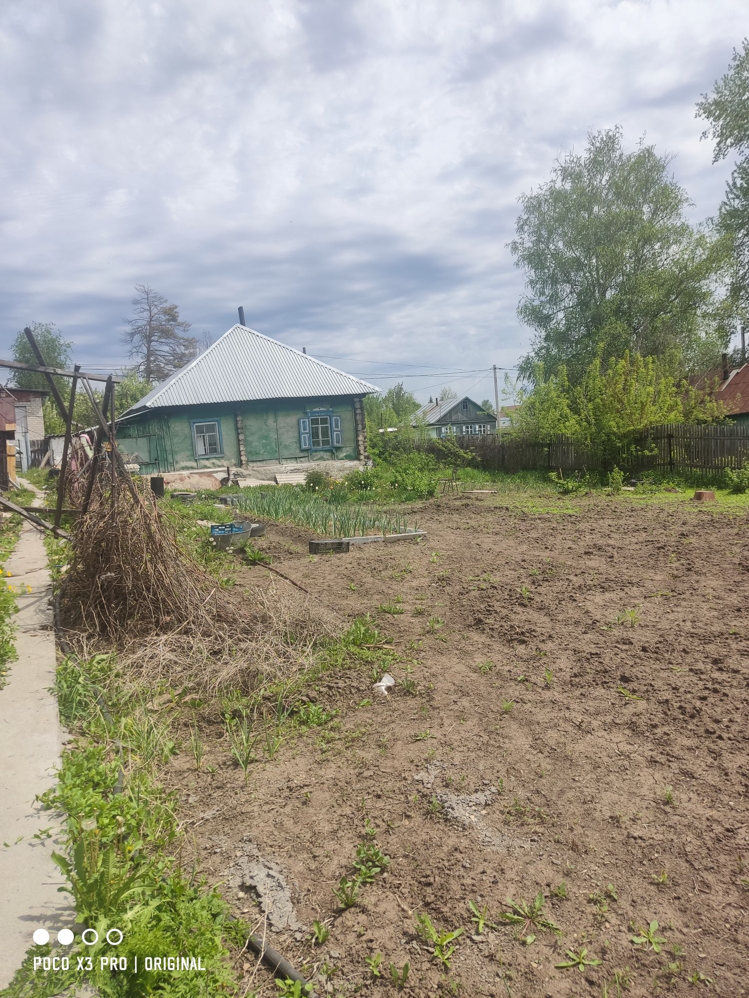 Продам дачу площадью 0,082 га (баня, 4 сарая, и т.д. в описании.)