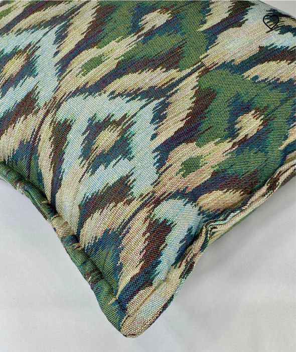 Подушка декоративная