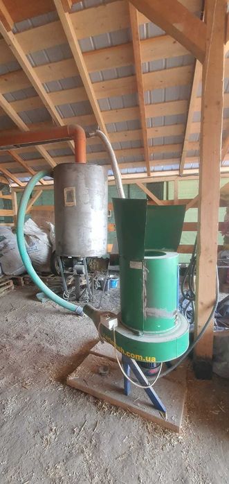 Vand sau schimb presa / instalatie brichete paie - rumegus