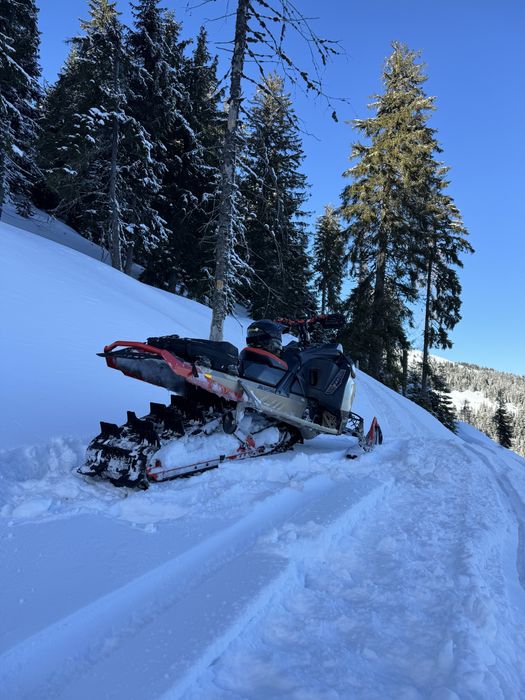 Snowmobil ski doo summit 850 turbo 2022 154