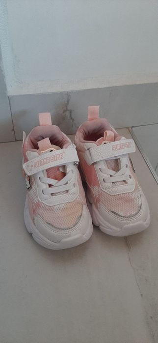 Светещи маратонки за момиче Hello kitty