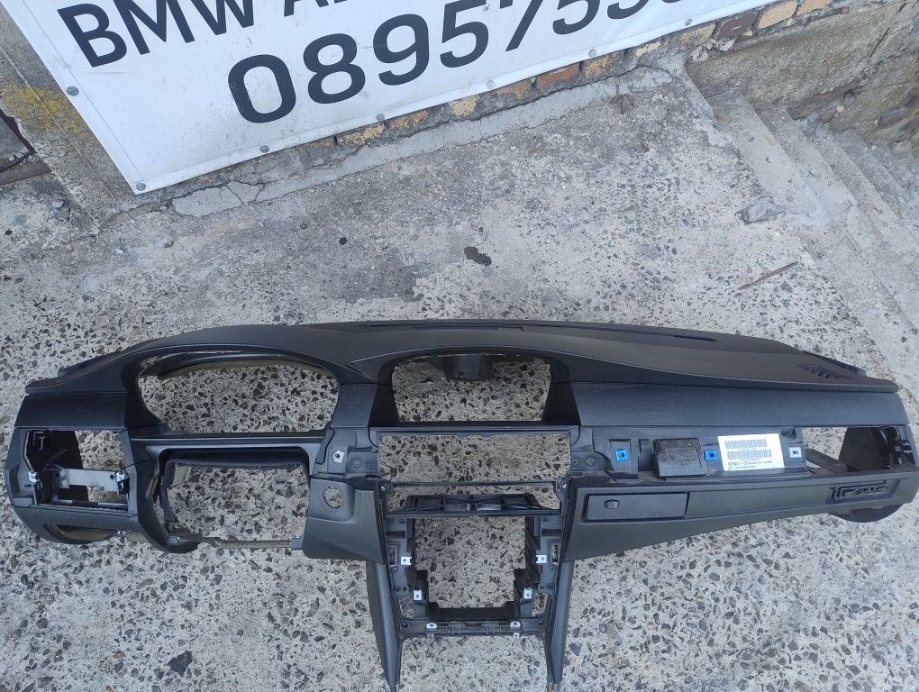 Табло за БМВ Е60 Е61 с къпхолдъри/BMW E60 E61