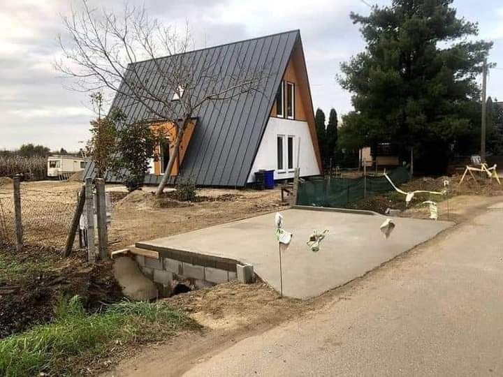 Casa si Cabana stil A-Frame pe structura de lemn