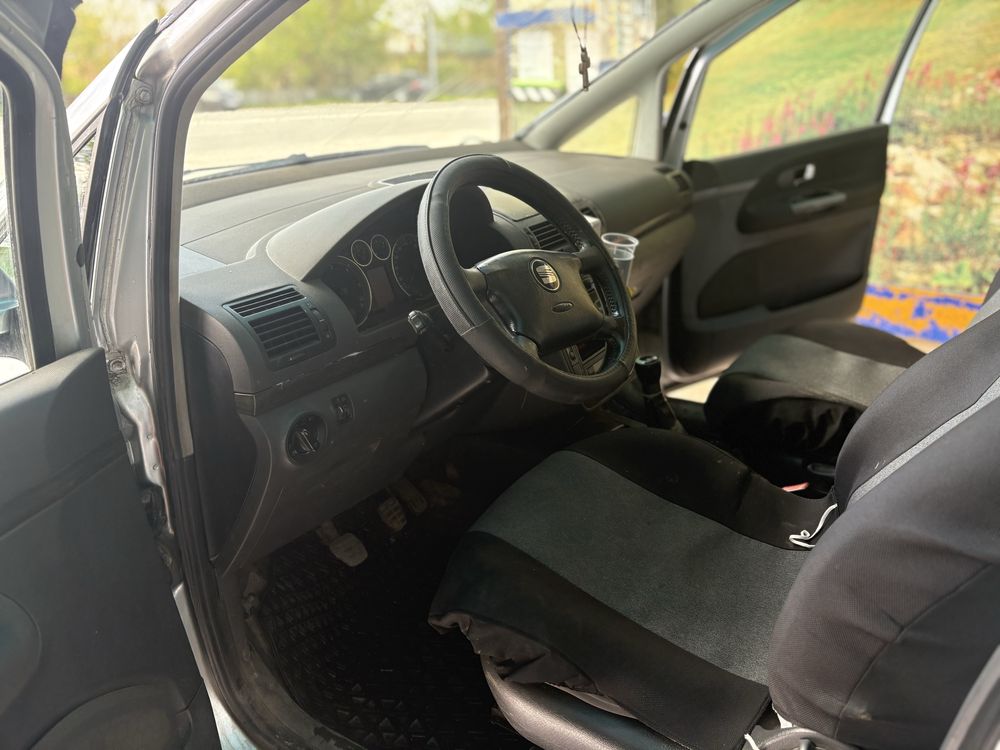 Seat alhambra 2004