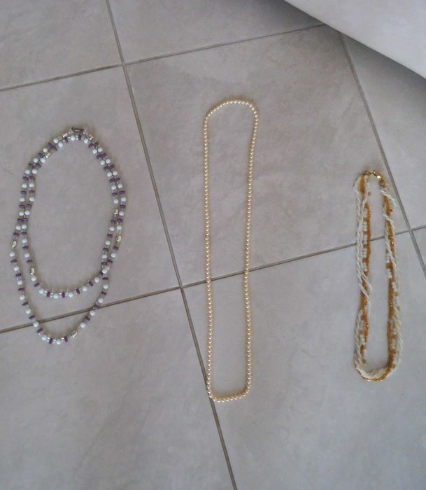 Брошки, гердани, обеци, гривни