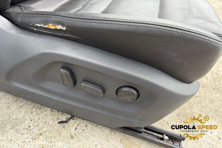Scaun fata dreapta piele electric (mic defect) Volkswagen VW Tiguan 1