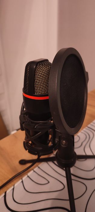 микрофон в хорошем состоянии