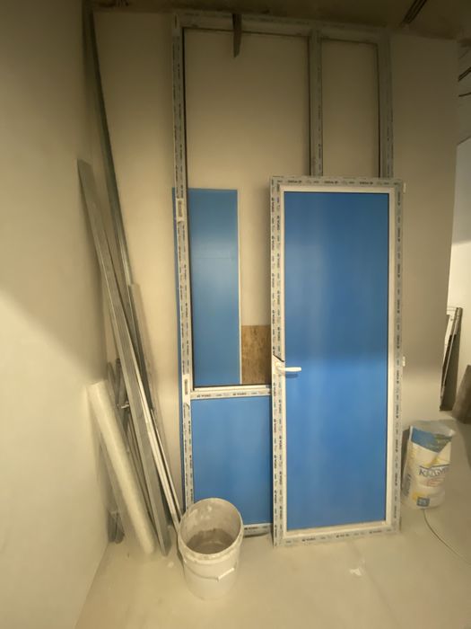 Пластиковые двери  Wuko (Пвх)с верхней вставкой,новые