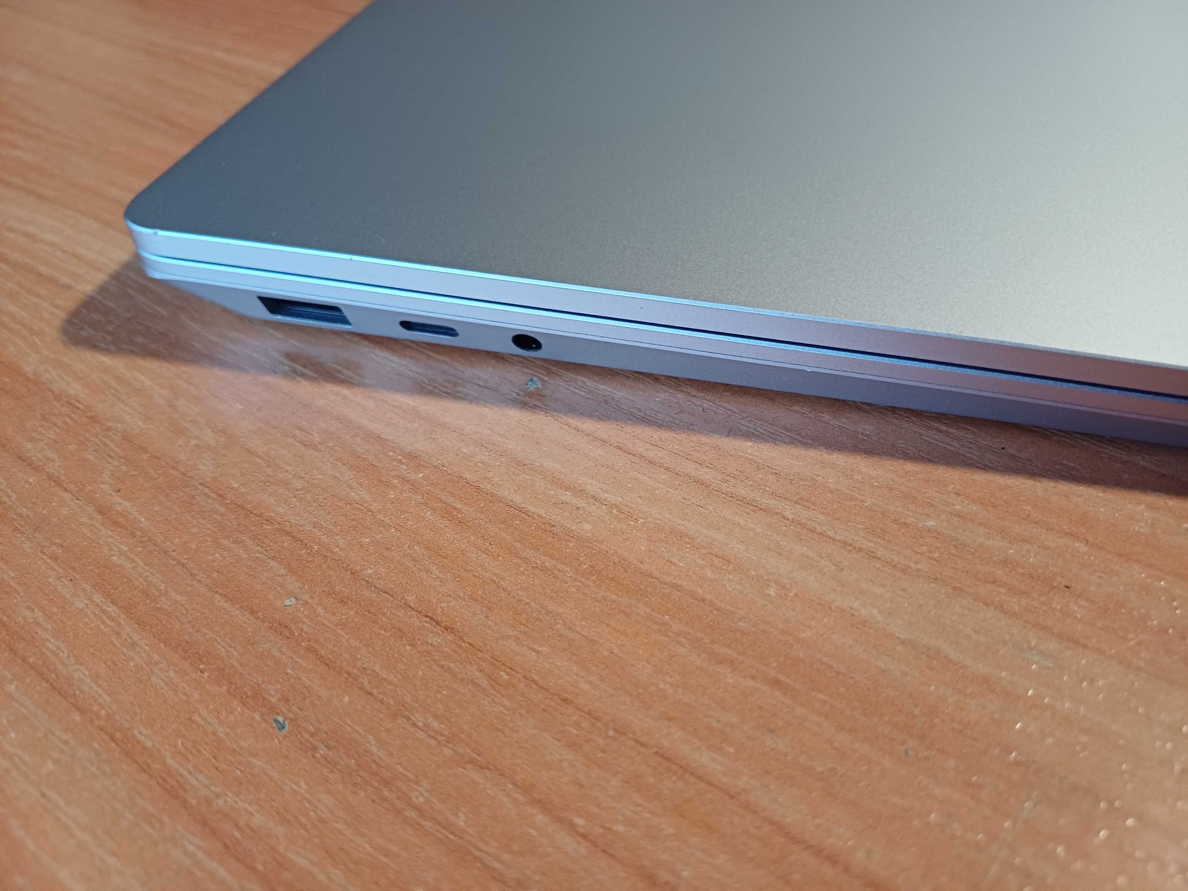 15" 2K IPS Тъч Microsoft SURFACE Лаптоп /RYZEN 5/8GB RAM/512GB SSD