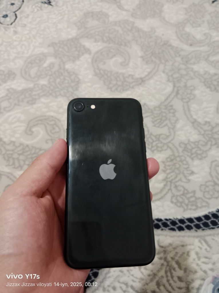 Iphon se 3 icloudda