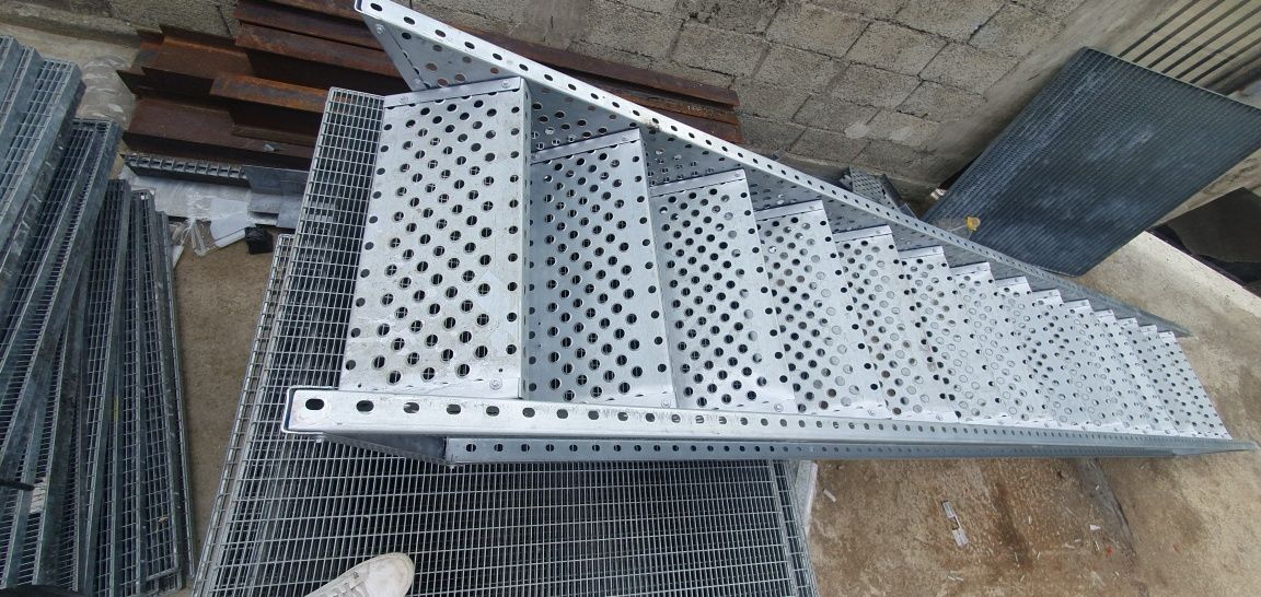 Scari metal 71x27cm 13 trp