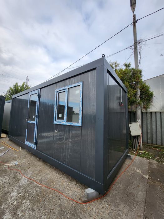Vand containere modulare standarde la sub preț