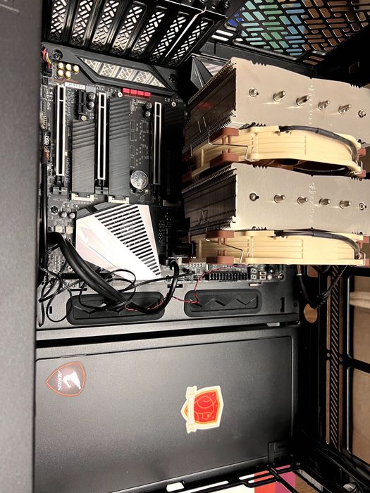 Placa de baza + procesor + memorie + carcasa utilizate