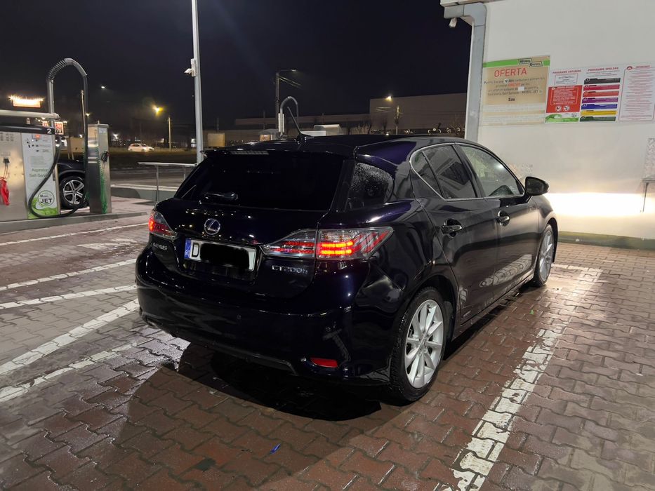 Vand Lexus ct 200h.