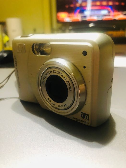 Aparate foto digitale Samsung si HP, impecabile