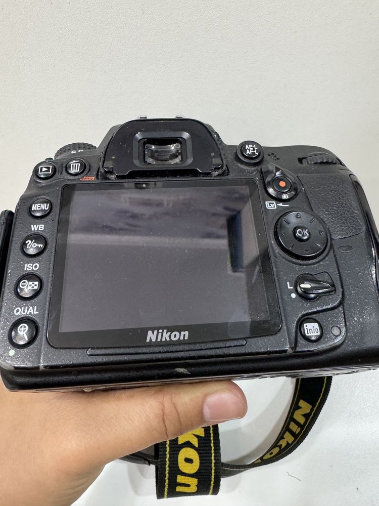 Продам фотоаппарат Nicon D7000