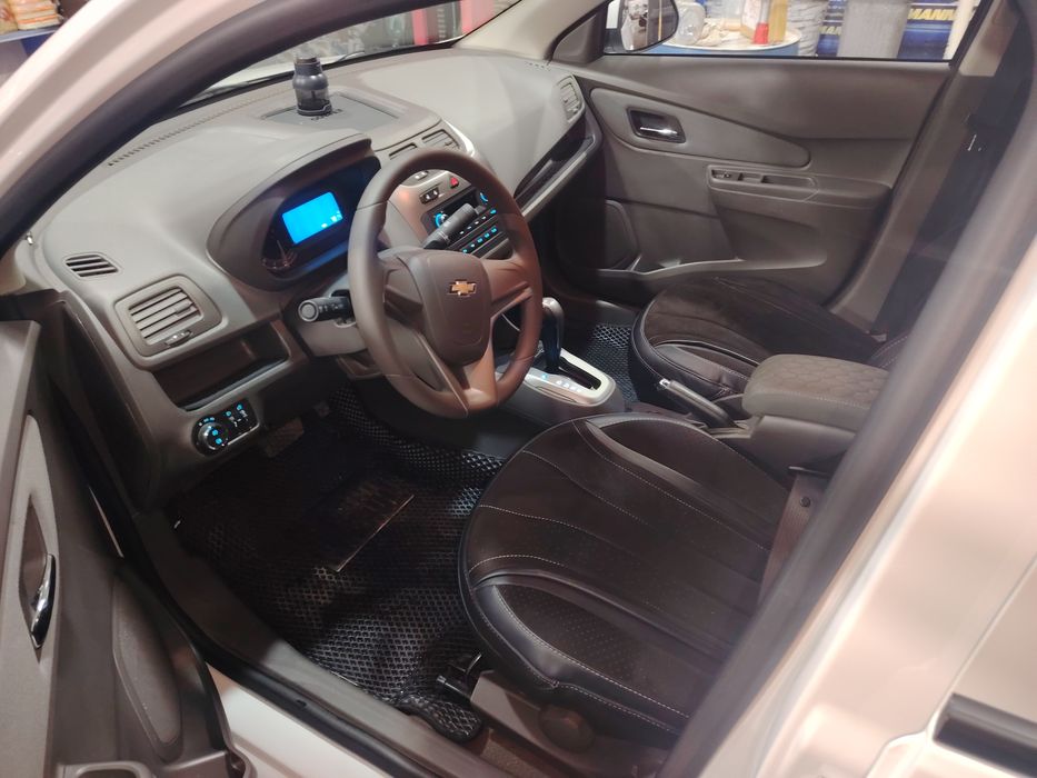 Кобилт 
Пазитса  4
Rangi: ок 
Yili : 2025
Прабеги7500
Kraska :  tozza