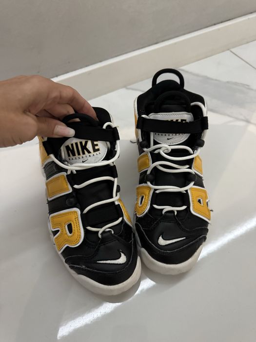 NIKE AIR MORE UPTEMPO номер 35.5 оригинални маратонки / сникърси