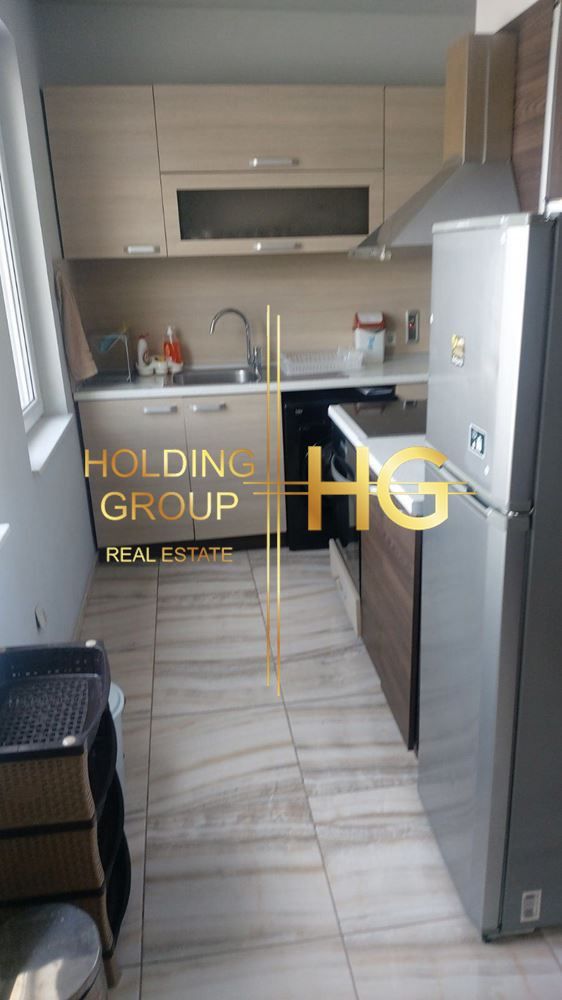 Продава се Двустаен апартамент в Варна, Левски - 67 кв.м за 2015 €/кв.м - Снимка #2