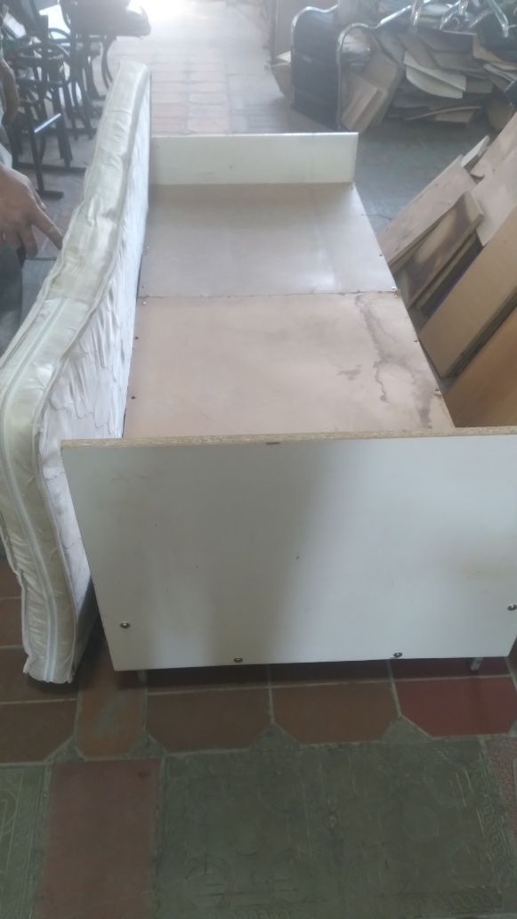 Йотокхона учун мулжалланган кроватьлар