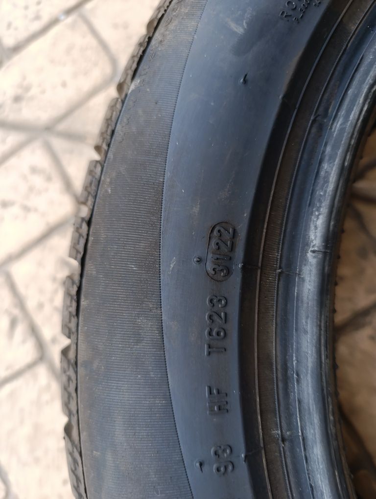 Зимни гуми Pirelli 195/60/16 dot 2022