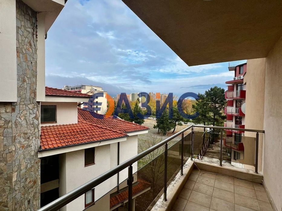 Продава се Тристаен апартамент в к.к. Слънчев бряг - 106 кв.м за 991 €/кв.м - Снимка #1
