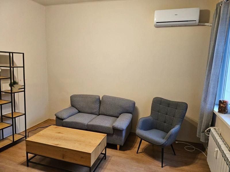 Дава се под наем Двустаен апартамент в София, Яворов - 60 кв.м за 549 € - Снимка #1