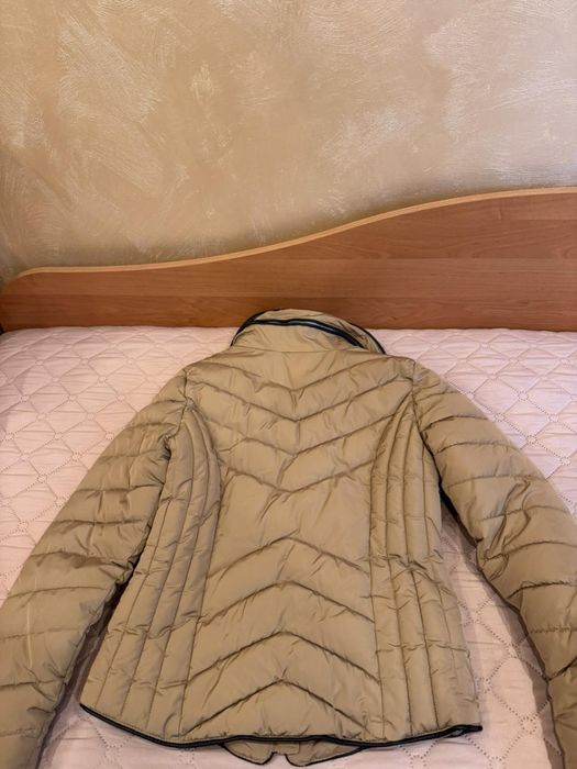 Късо зимно яке Cropp - размер S