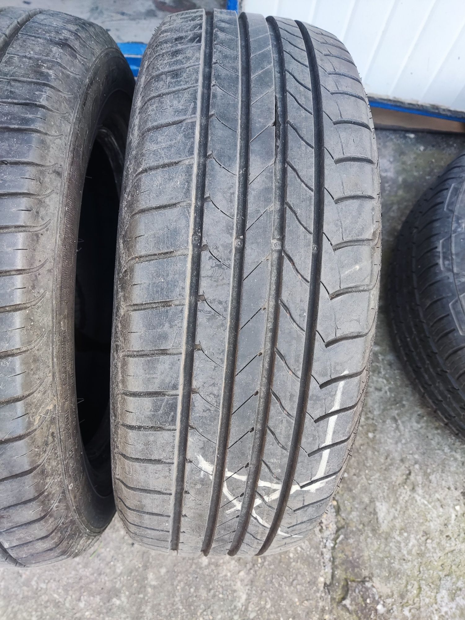195/60/15 GoodYear