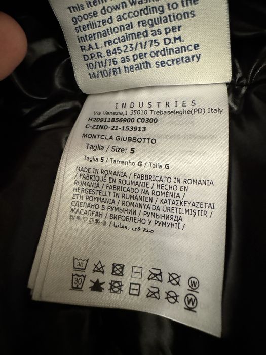 Geaca Moncler Montcla, marimea 5
