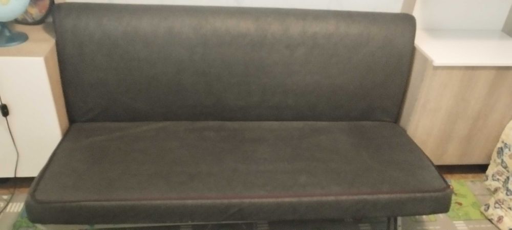 Продавам разтегателен диван
